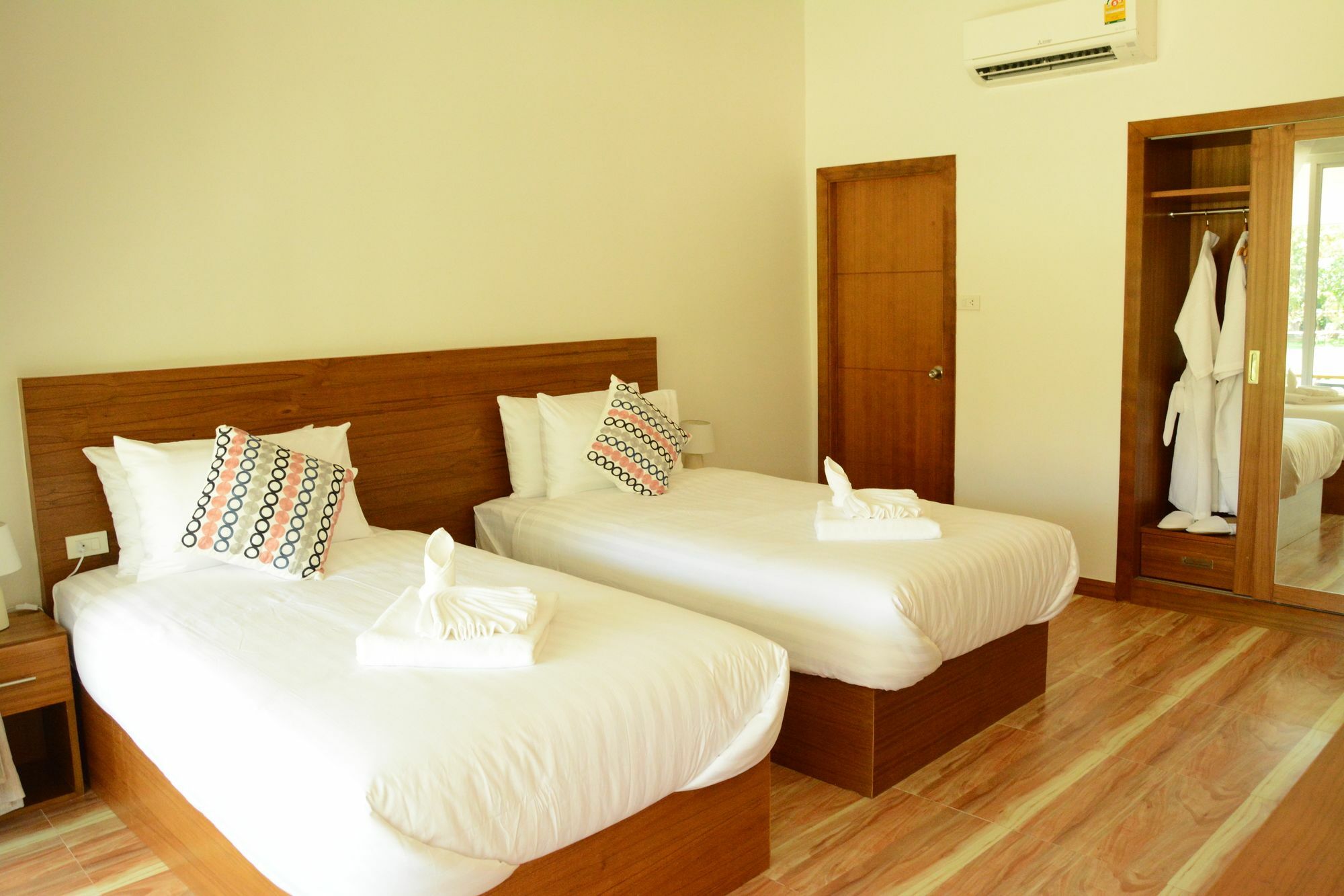 Jazz U Garden Resort Kata Beach  Zewnętrze zdjęcie